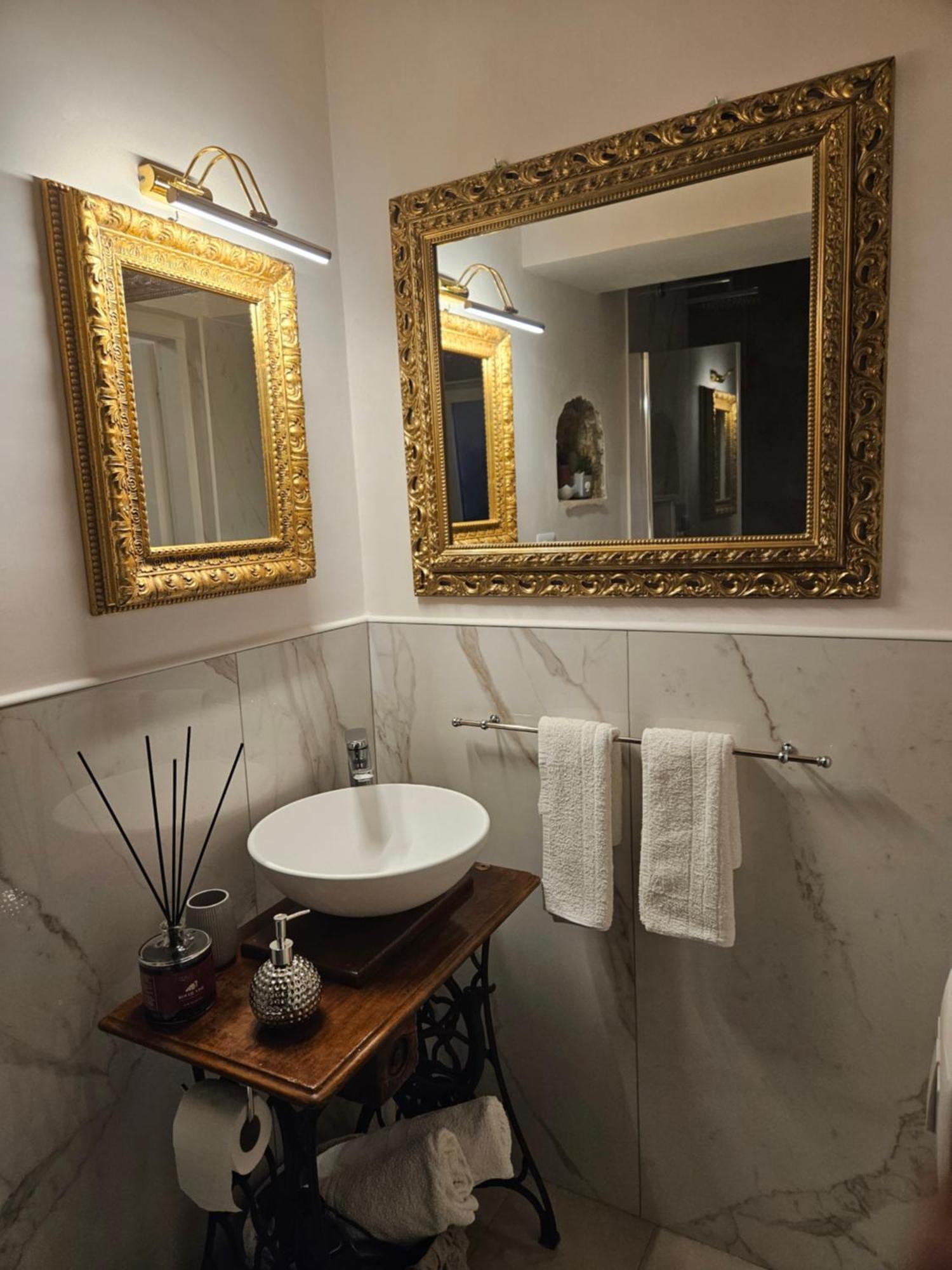 Niloufar Residence Napoli Buitenkant foto
