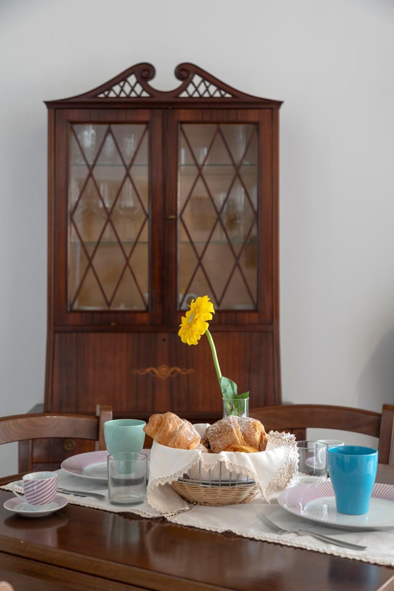 Niloufar Residence Napoli Buitenkant foto