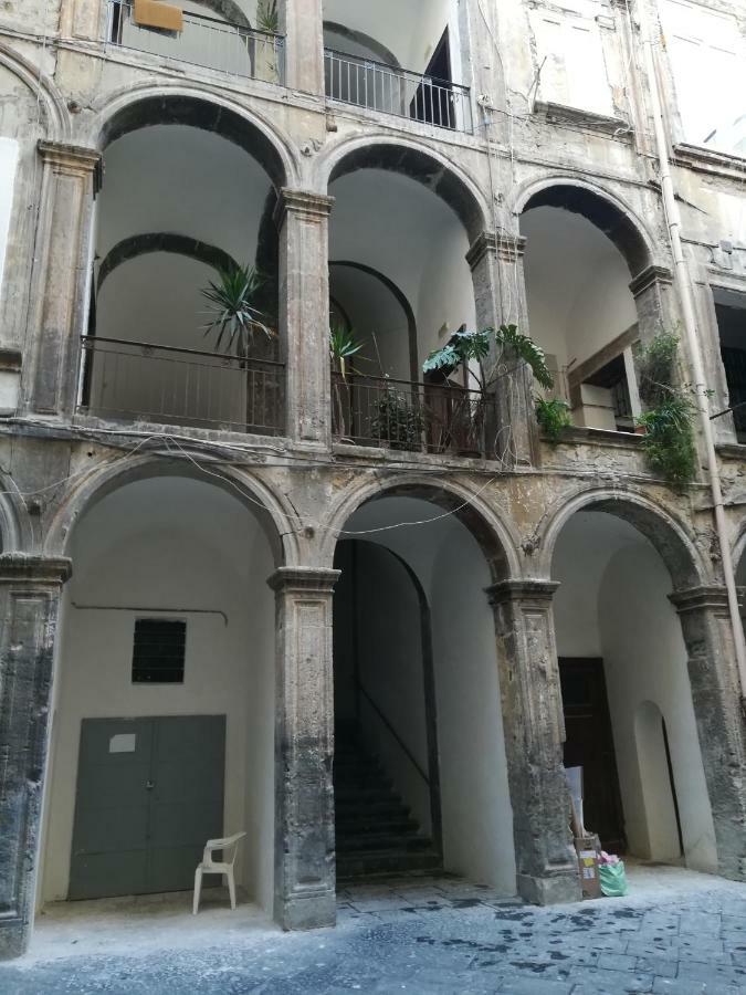 Niloufar Residence Napoli Buitenkant foto